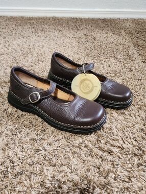 Girls Born Leather Mary Jane Brown Size 3 Adjustable Strap NWT Preppy